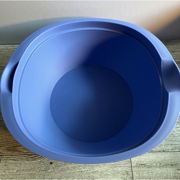 Tupperware Legacy Microwave Dish Soup Server #3186 7 1/2 Cups 1.8 Liter - Picture 3 of 6